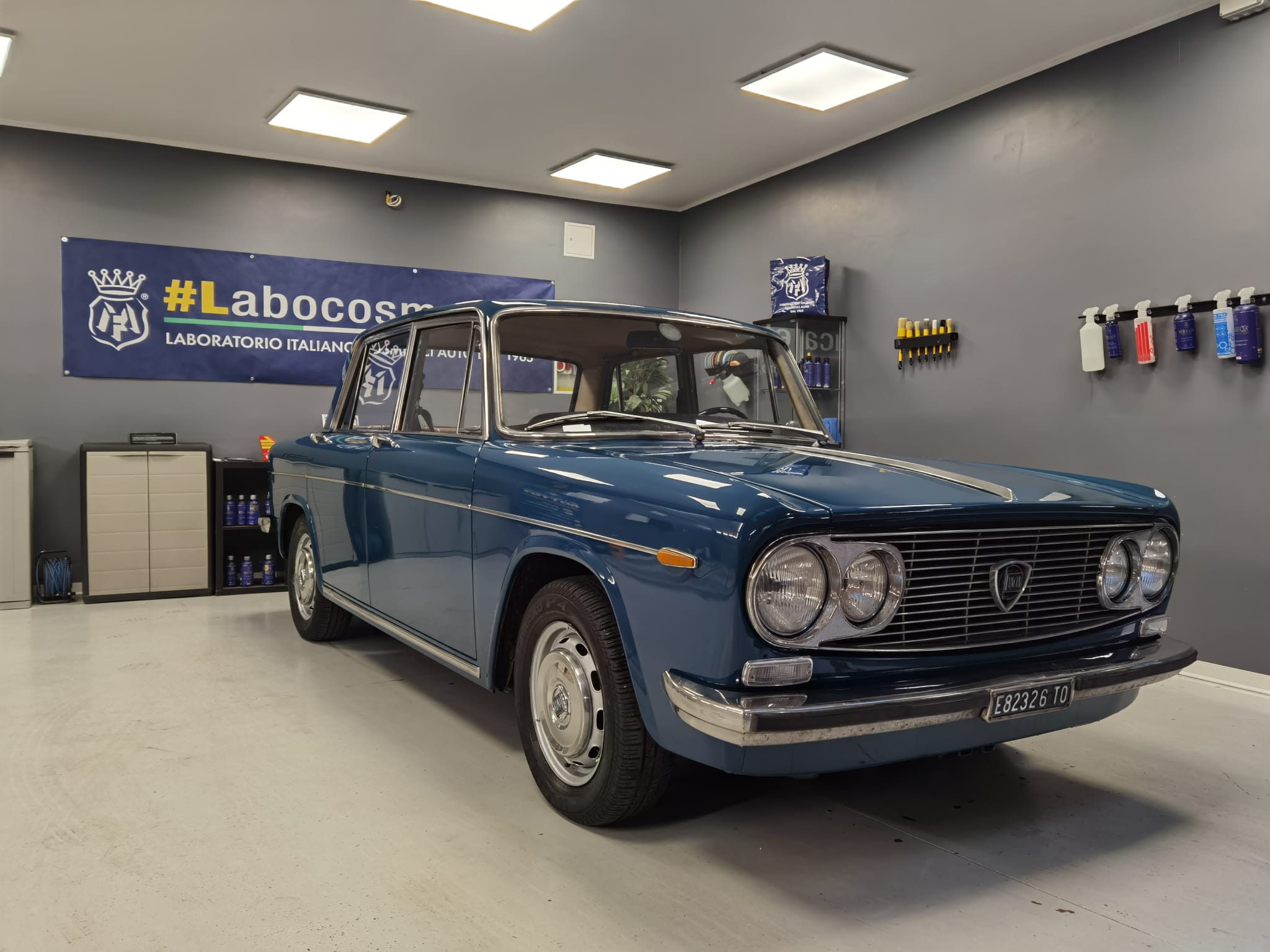 
								LANCIA FULVIA BERLINA 1.3 1971 full									