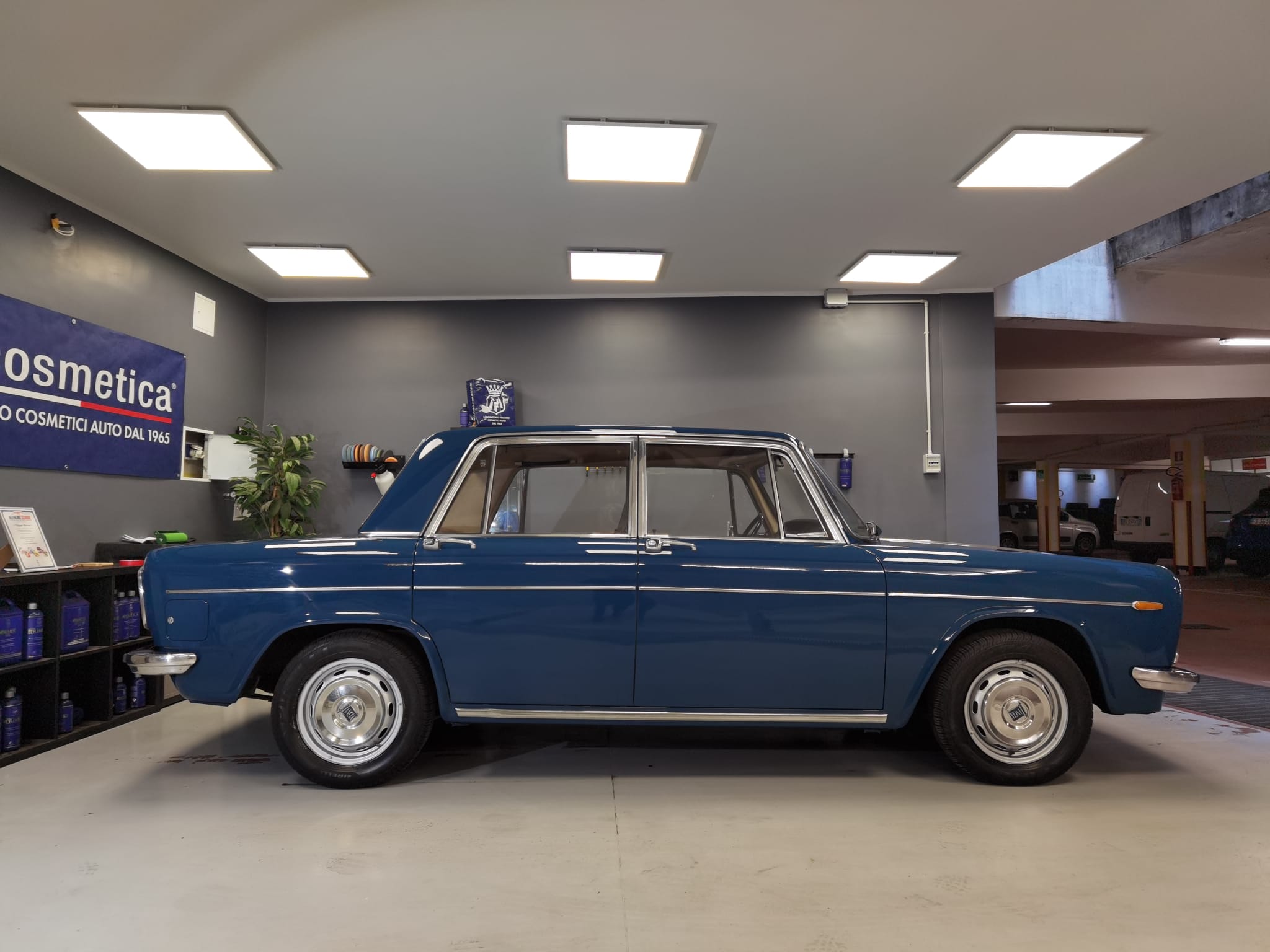 
								LANCIA FULVIA BERLINA 1.3 1971 full									