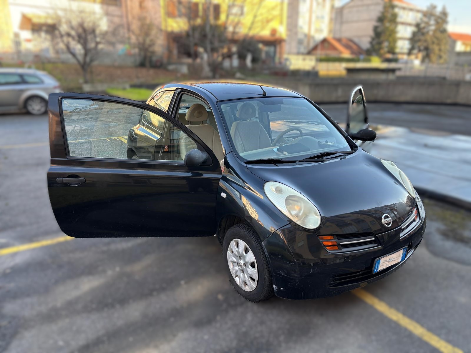 
								NISSAN MICRA MK3 1.0 VISIA full									