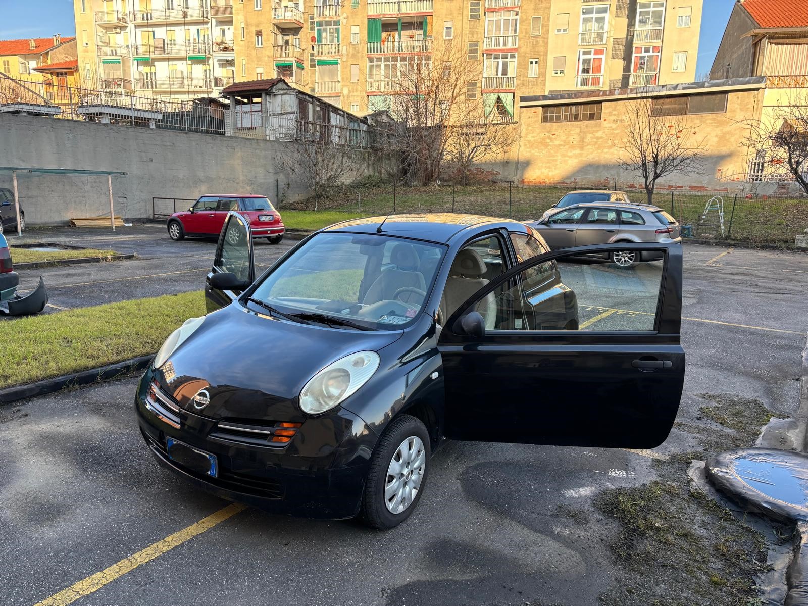 
								NISSAN MICRA MK3 1.0 VISIA full									