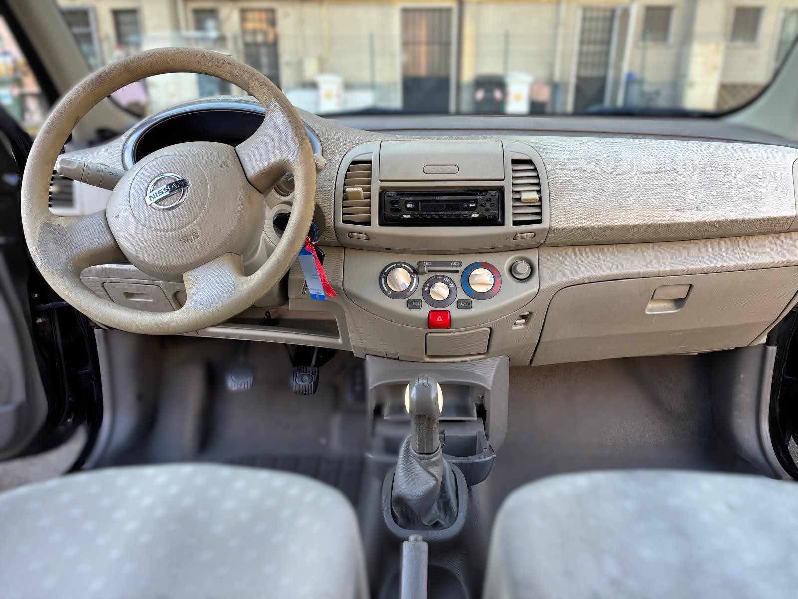 
								NISSAN MICRA MK3 1.0 VISIA full									