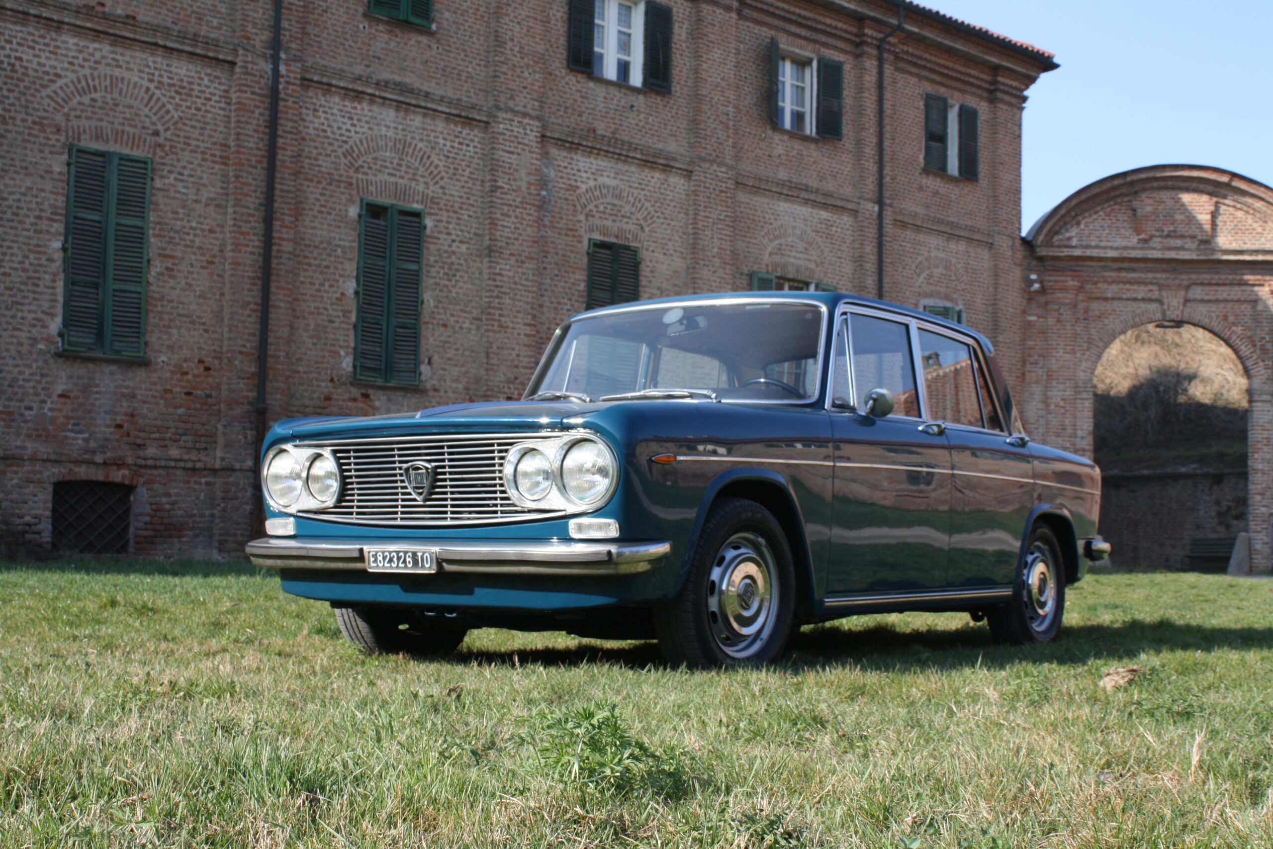 
								LANCIA FULVIA BERLINA 1.3 1971 full									