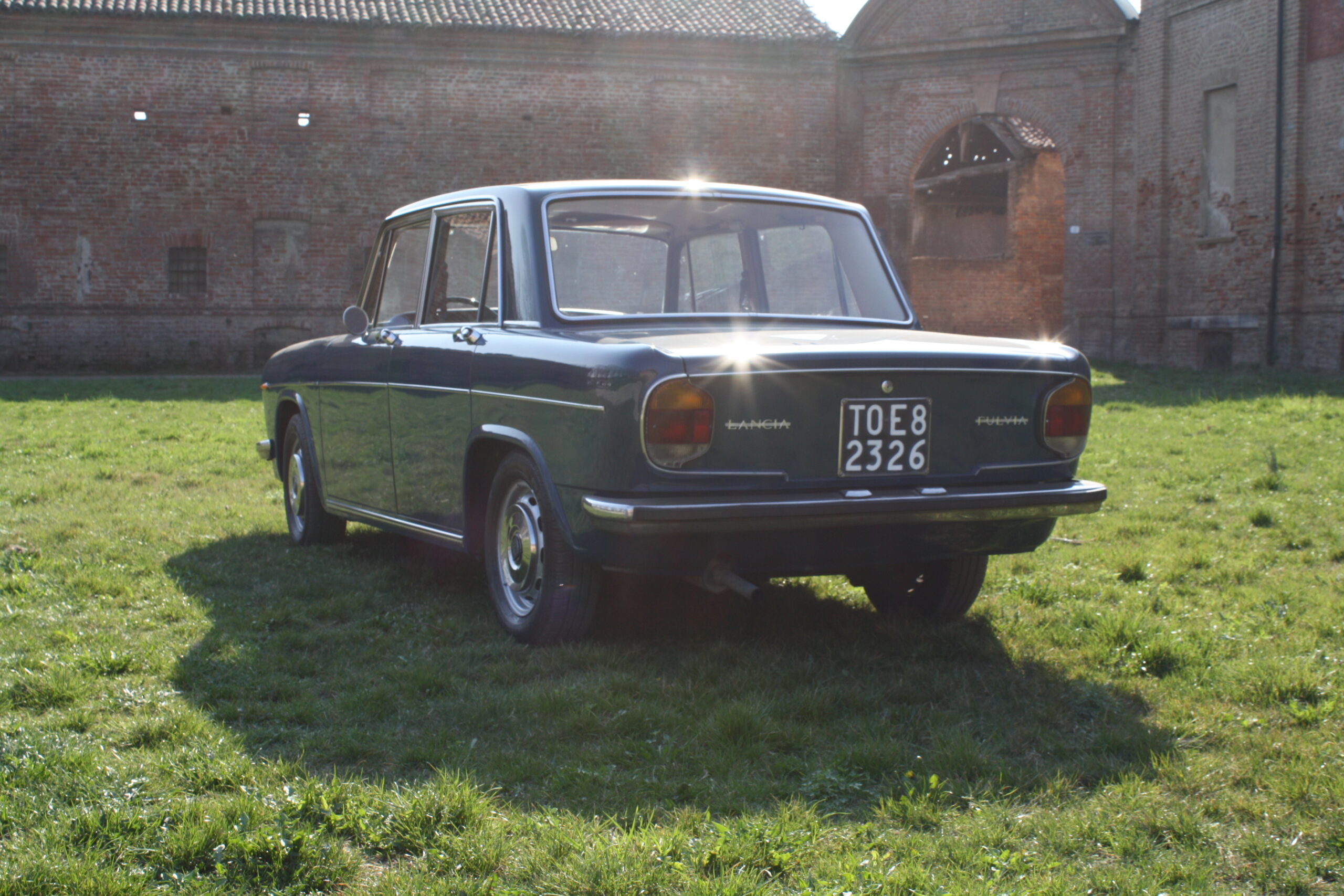 
								LANCIA FULVIA BERLINA 1.3 1971 full									