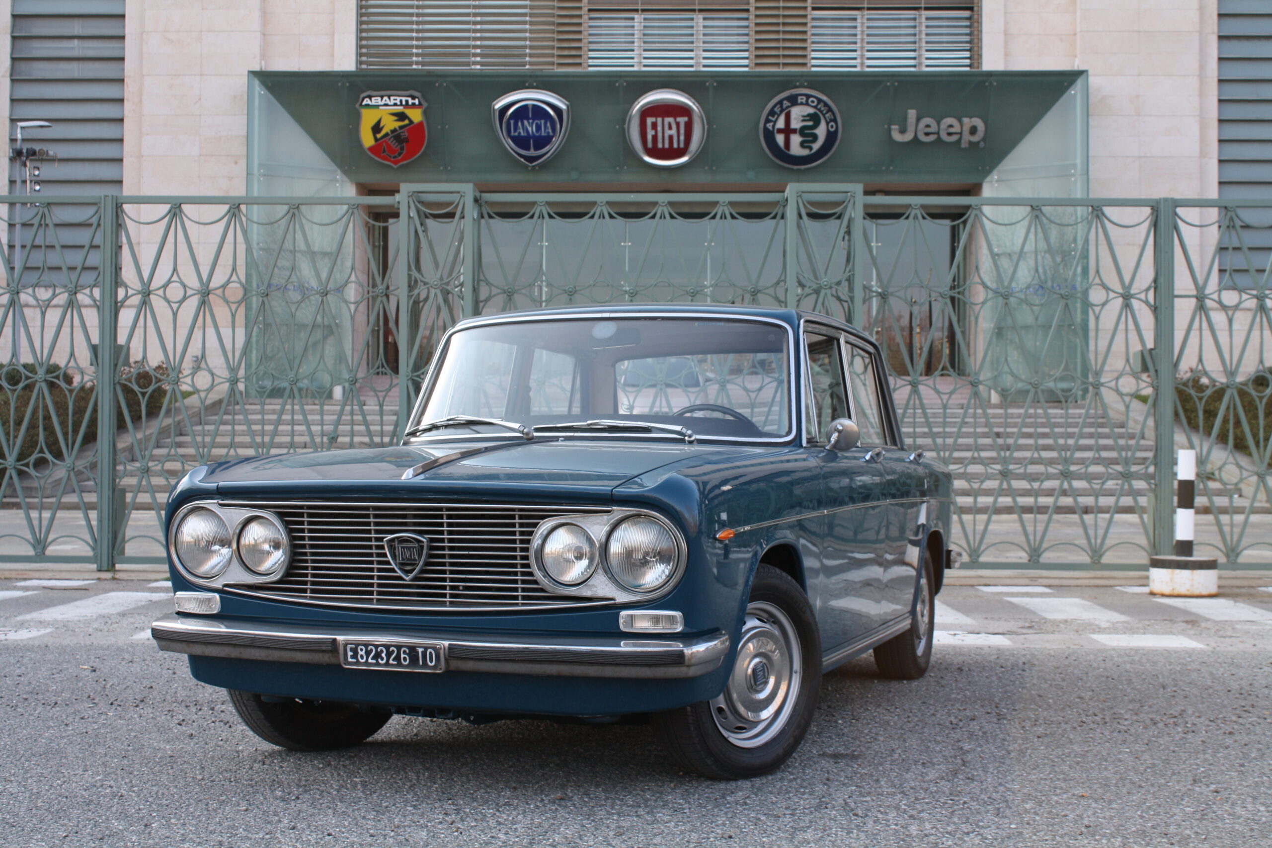 
								LANCIA FULVIA BERLINA 1.3 1971 full									
