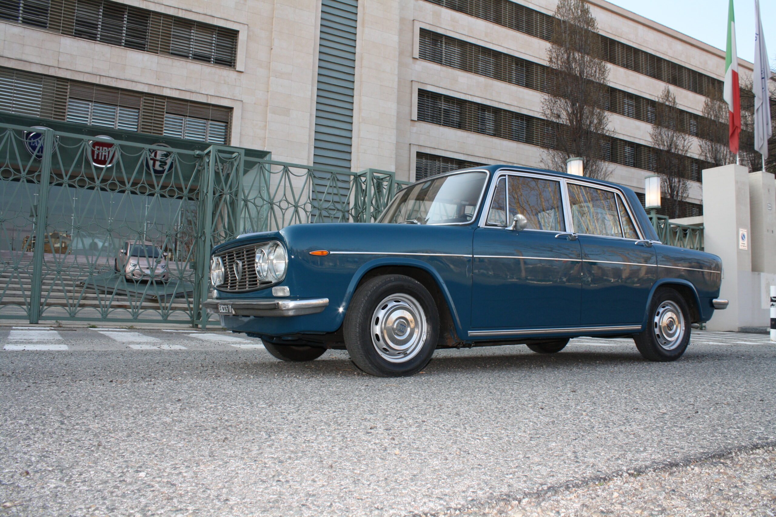 
								LANCIA FULVIA BERLINA 1.3 1971 full									