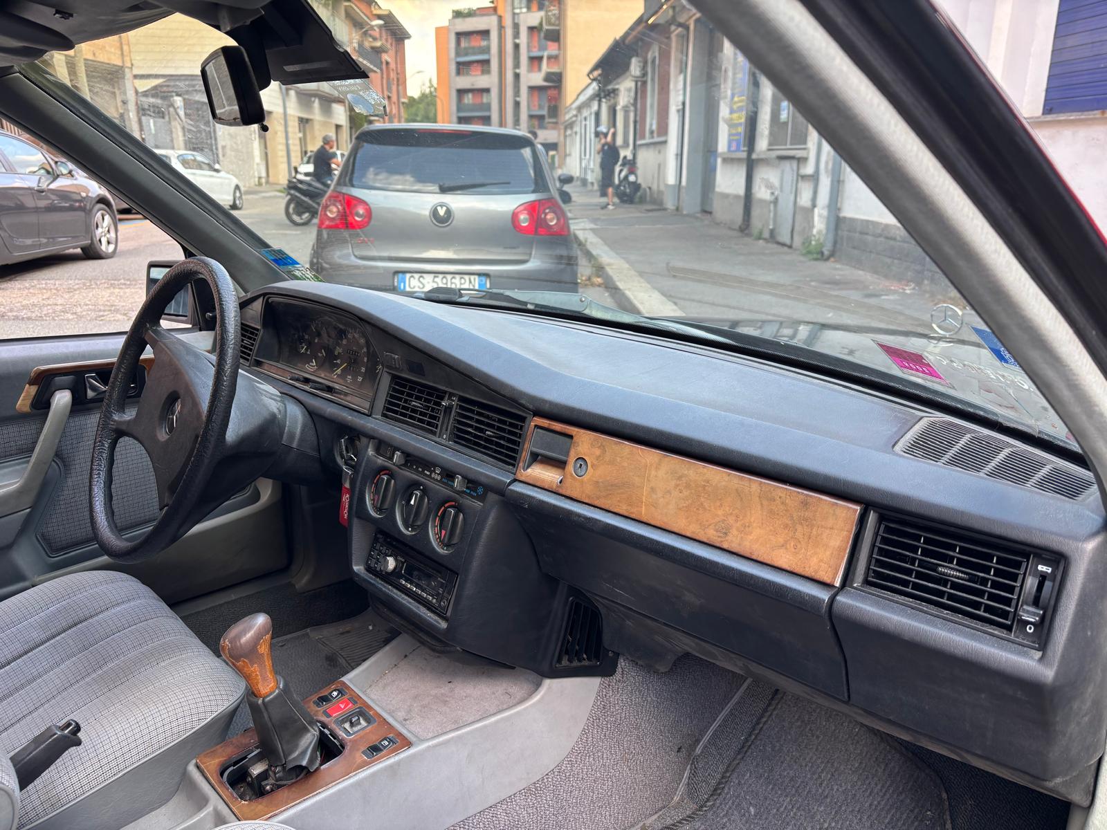 
								MERCEDES BENZ 190E 1986 – VETTURA STORICA – full									