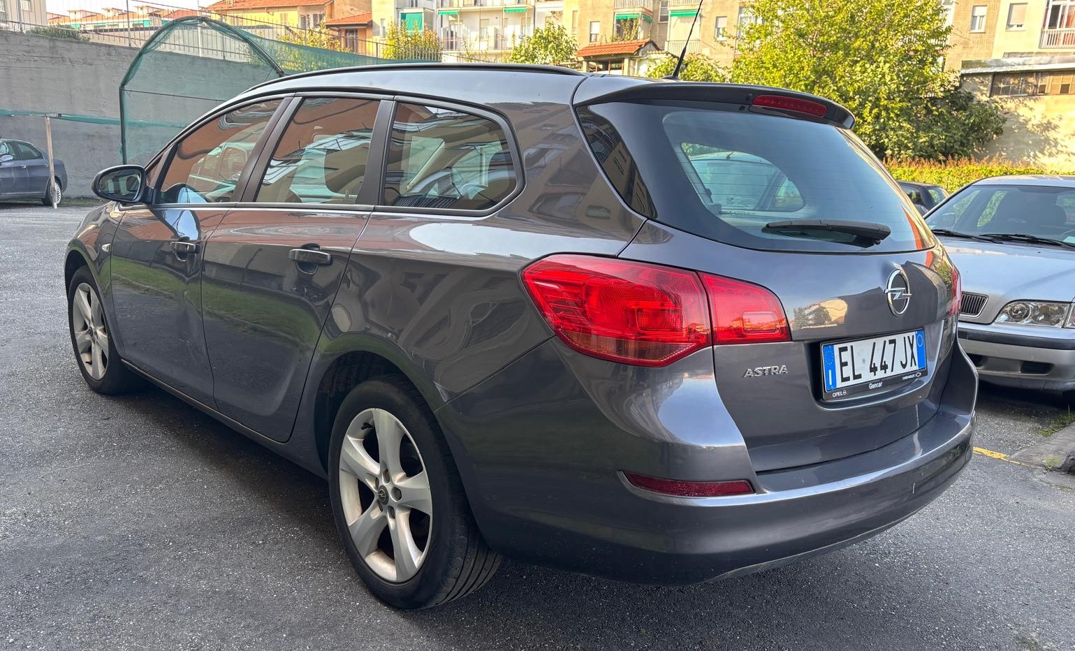 
								OPEL ASTRA SPORT TOURER full									