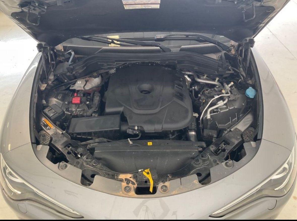 
								ALFA ROMEO STELVIO SPORT TECH 2.2 JTDm 160CV full									