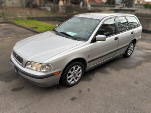 VOLVO V40 1.6 BENZINA ANNO 2000