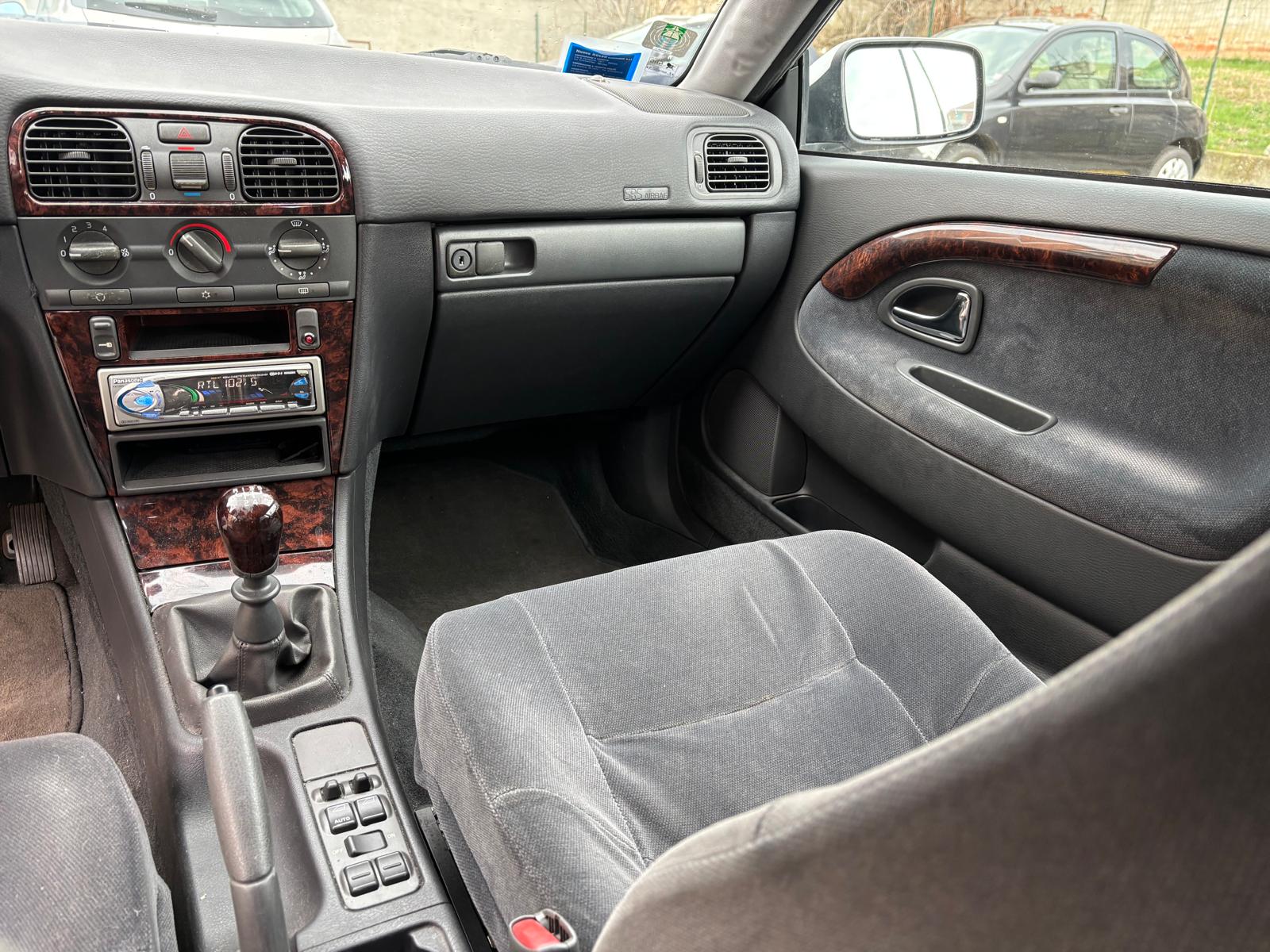 
								VOLVO V40 1.6 BENZINA ANNO 2000 full									