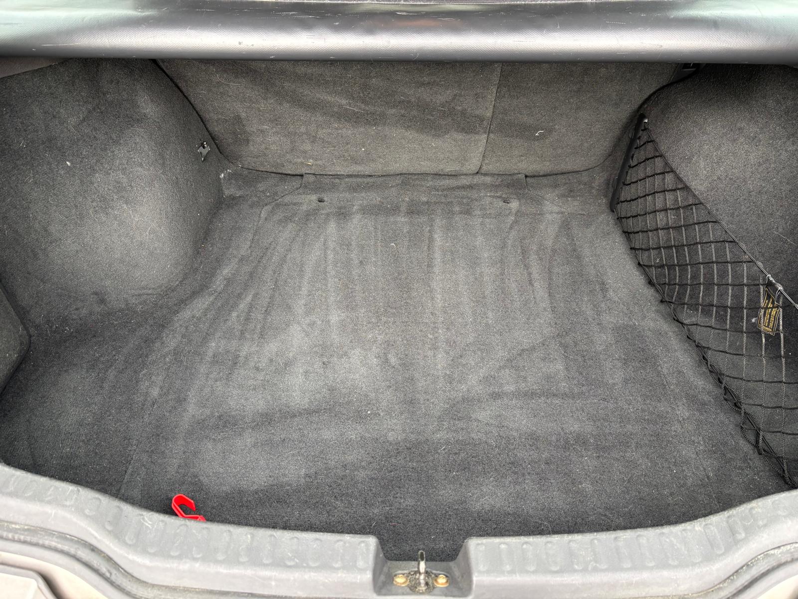 
								VOLVO V40 1.6 BENZINA ANNO 2000 full									