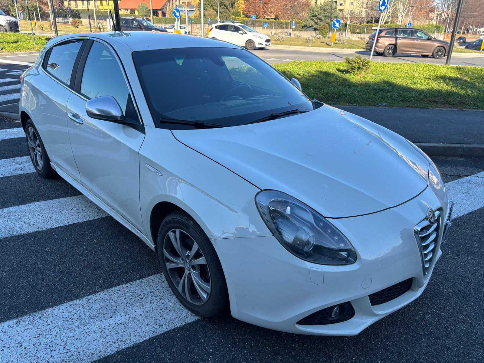 
								ALFA ROMEO GIULIETTA 1.4 TJET GPL 2012 full									