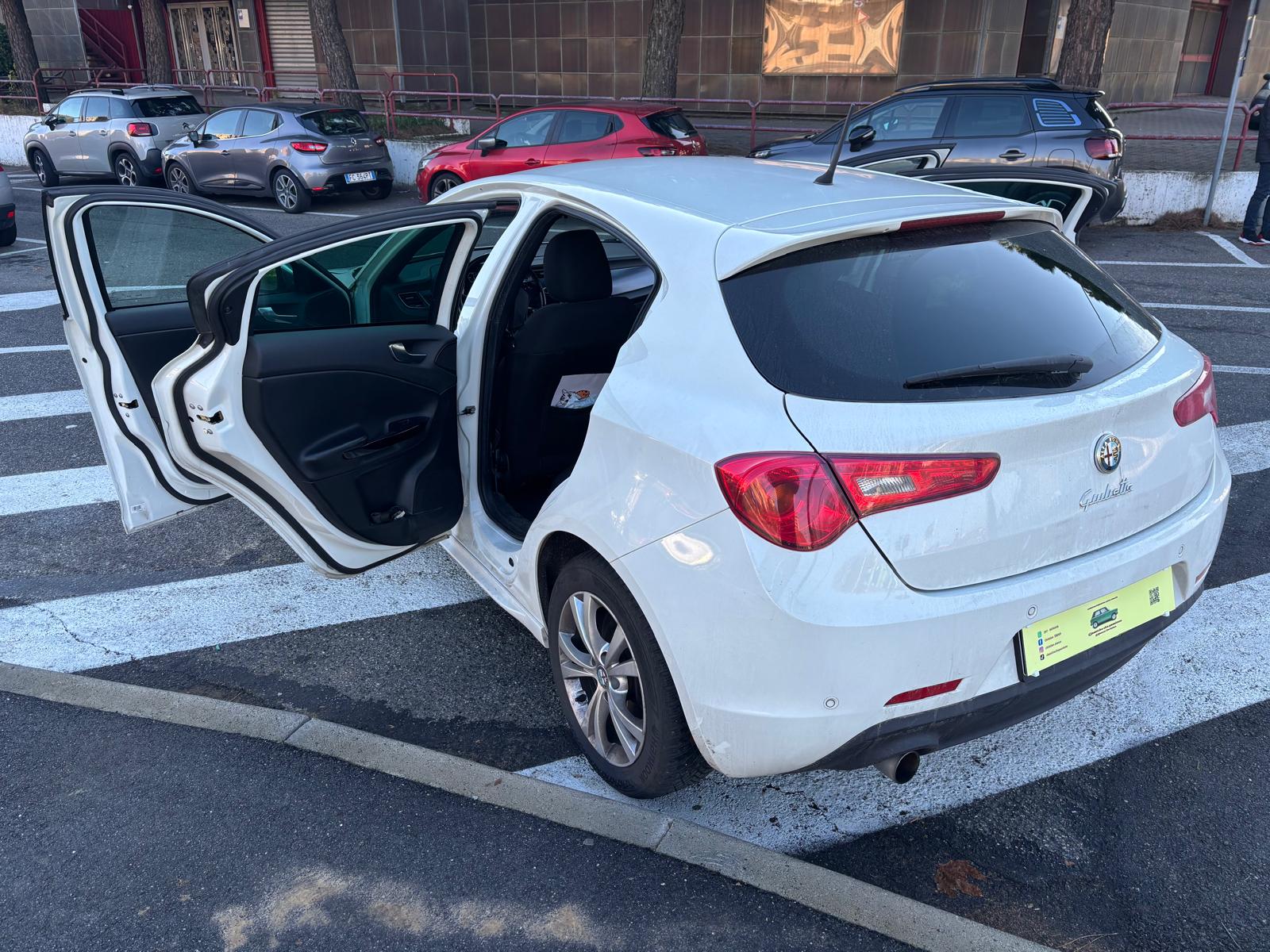 
								ALFA ROMEO GIULIETTA 1.4 TJET GPL 2012 full									
