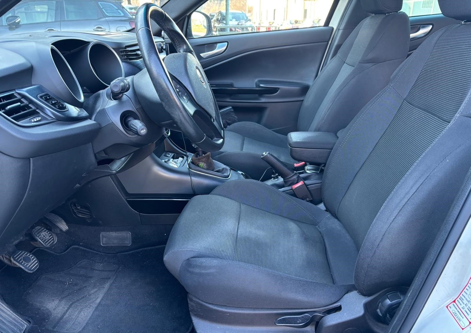 
								ALFA ROMEO GIULIETTA 1.4 TJET GPL 2012 full									