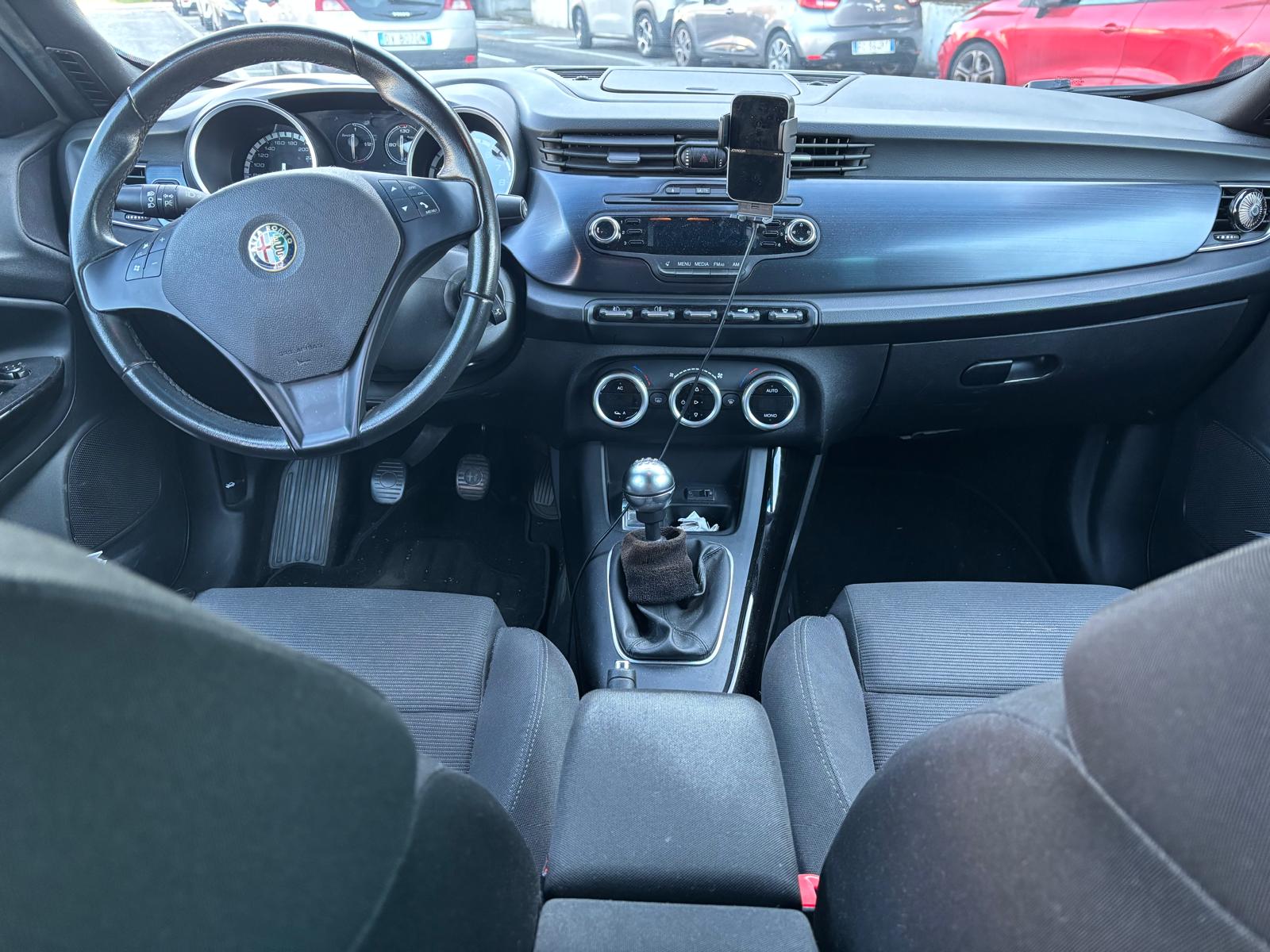 
								ALFA ROMEO GIULIETTA 1.4 TJET GPL 2012 full									