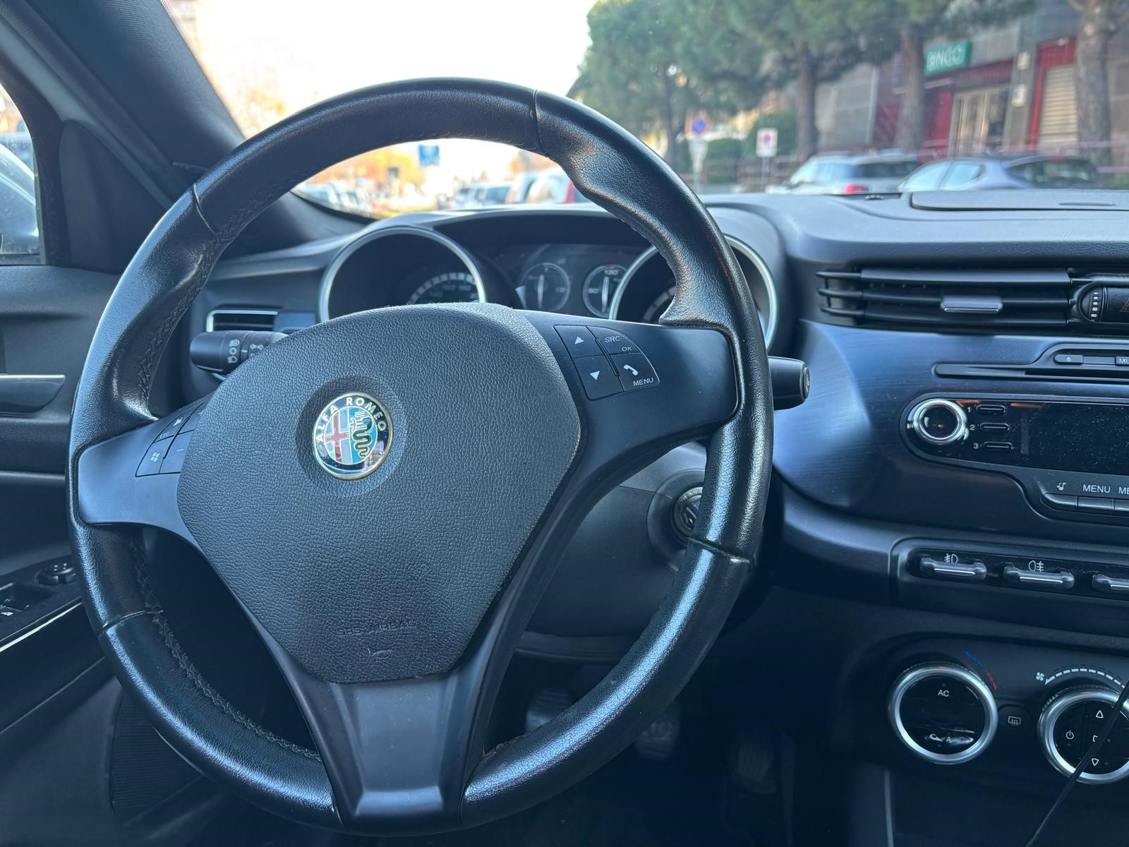 
								ALFA ROMEO GIULIETTA 1.4 TJET GPL 2012 full									
