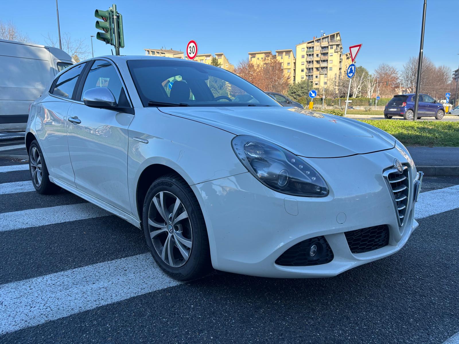 
								ALFA ROMEO GIULIETTA 1.4 TJET GPL 2012 full									