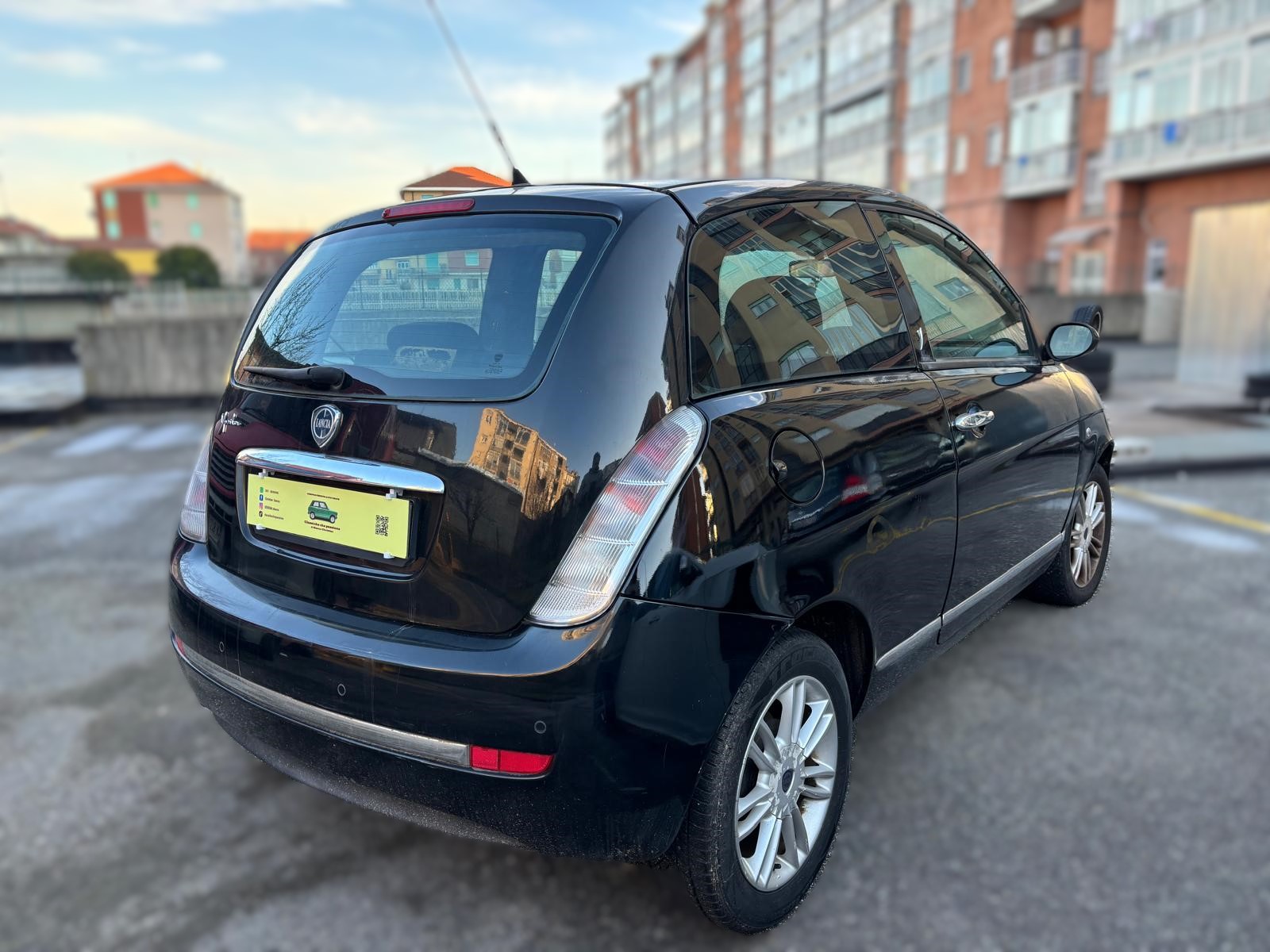 
								LANCIA YPSILON 1.2 PLATINO full									