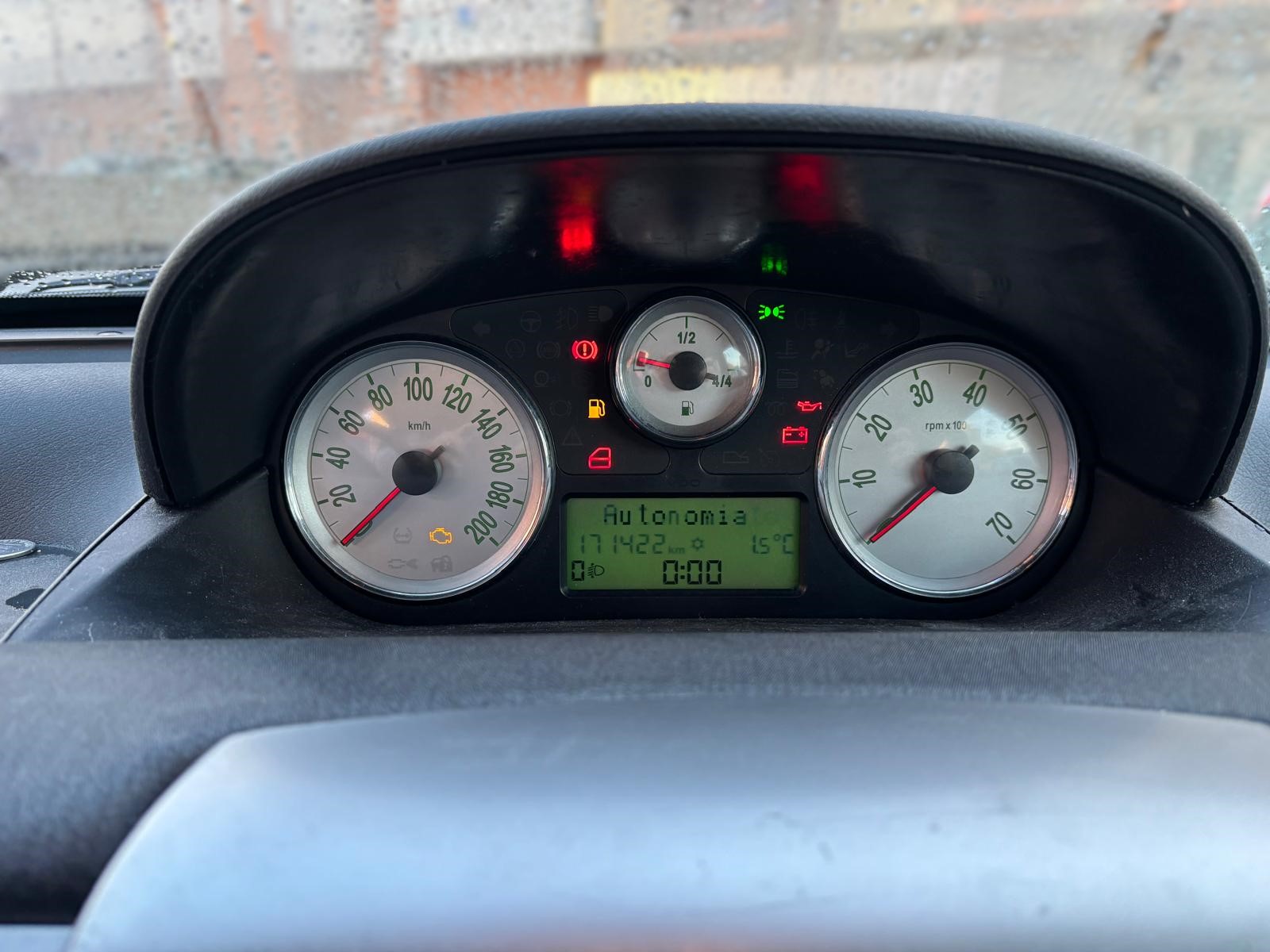 
								LANCIA YPSILON 1.2 PLATINO full									