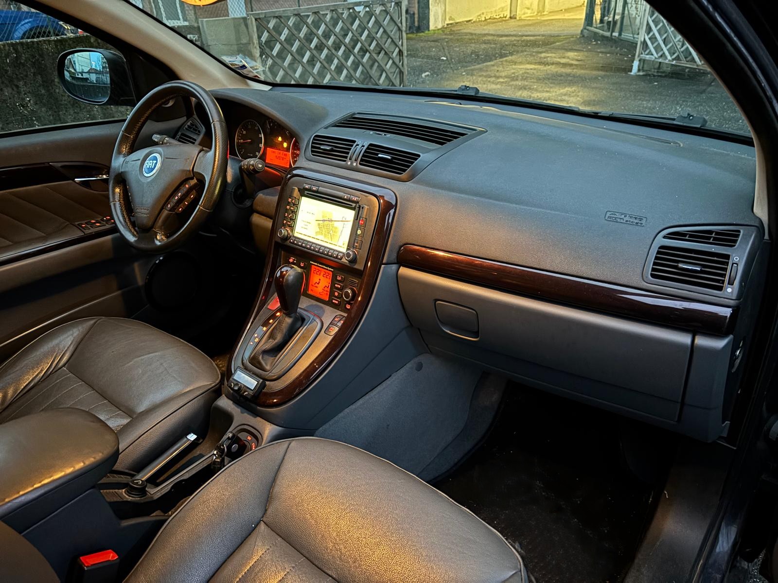 
								FIAT CROMA MUST EDITION 1.9JTDm 150CV full									