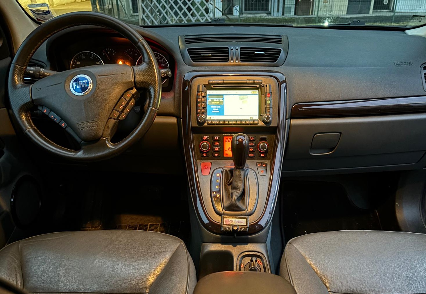 
								FIAT CROMA MUST EDITION 1.9JTDm 150CV full									