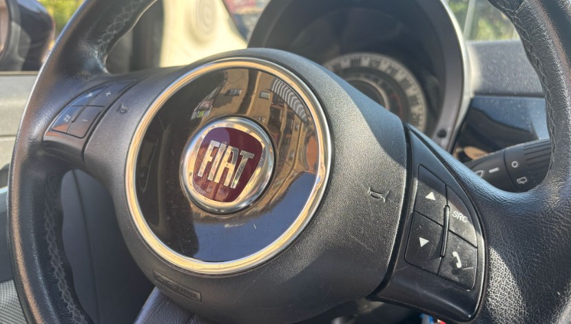
								FIAT 500 LOUNGE PANORAMICA full									