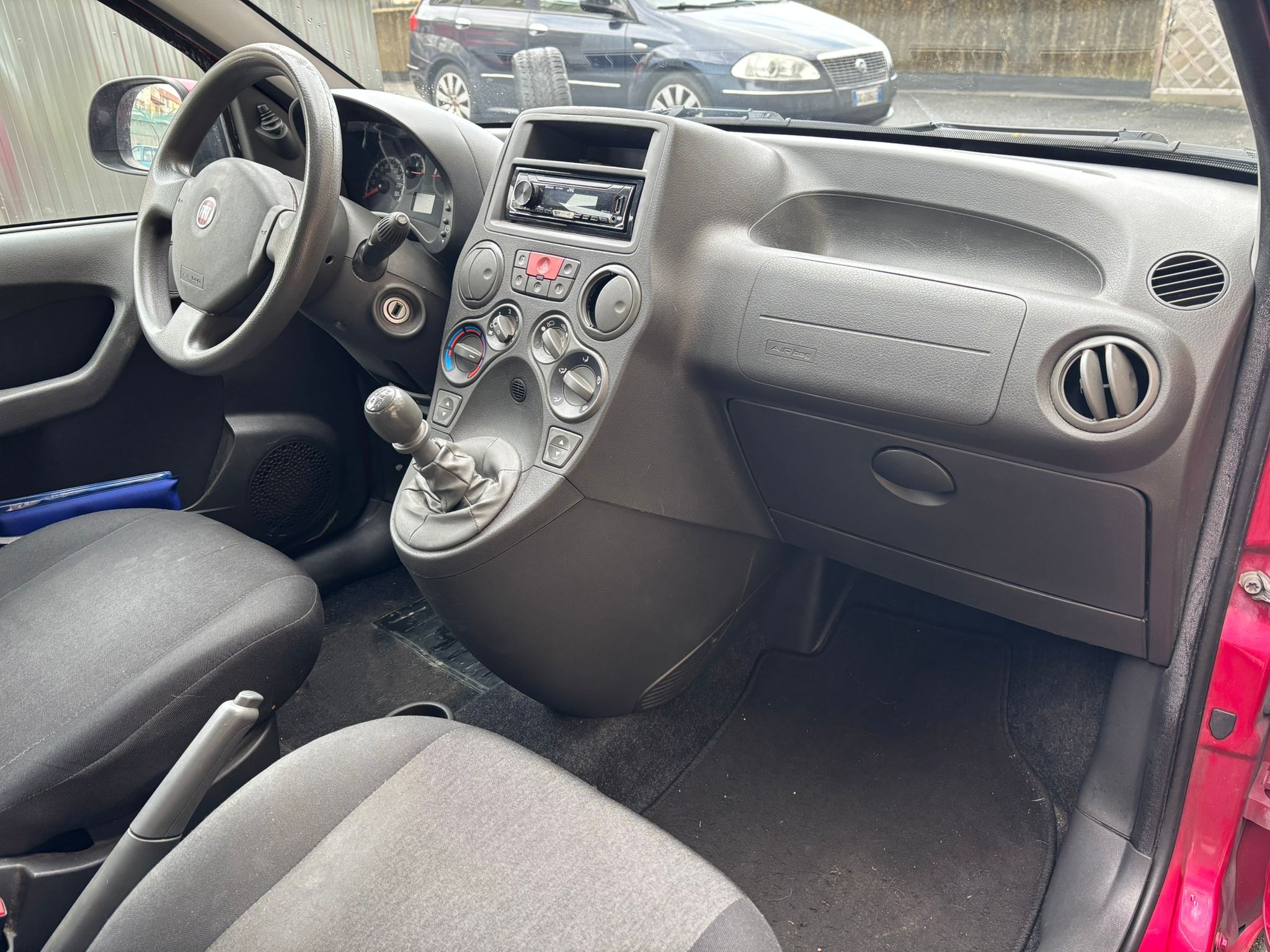 
								FIAT PANDA 1.2 EURO 5 69cv 2011 full									