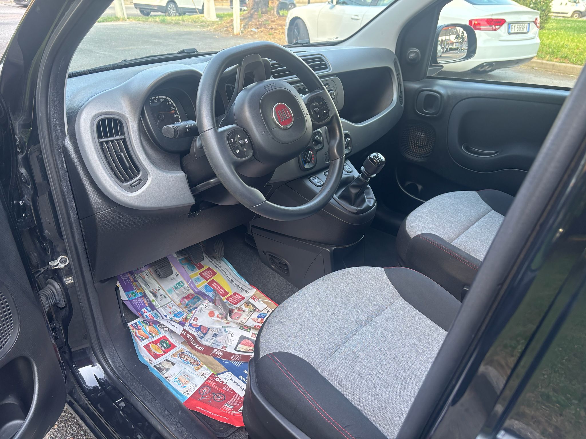 
								FIAT PANDA 1.2 LOUNGE ANNO 2019 full									