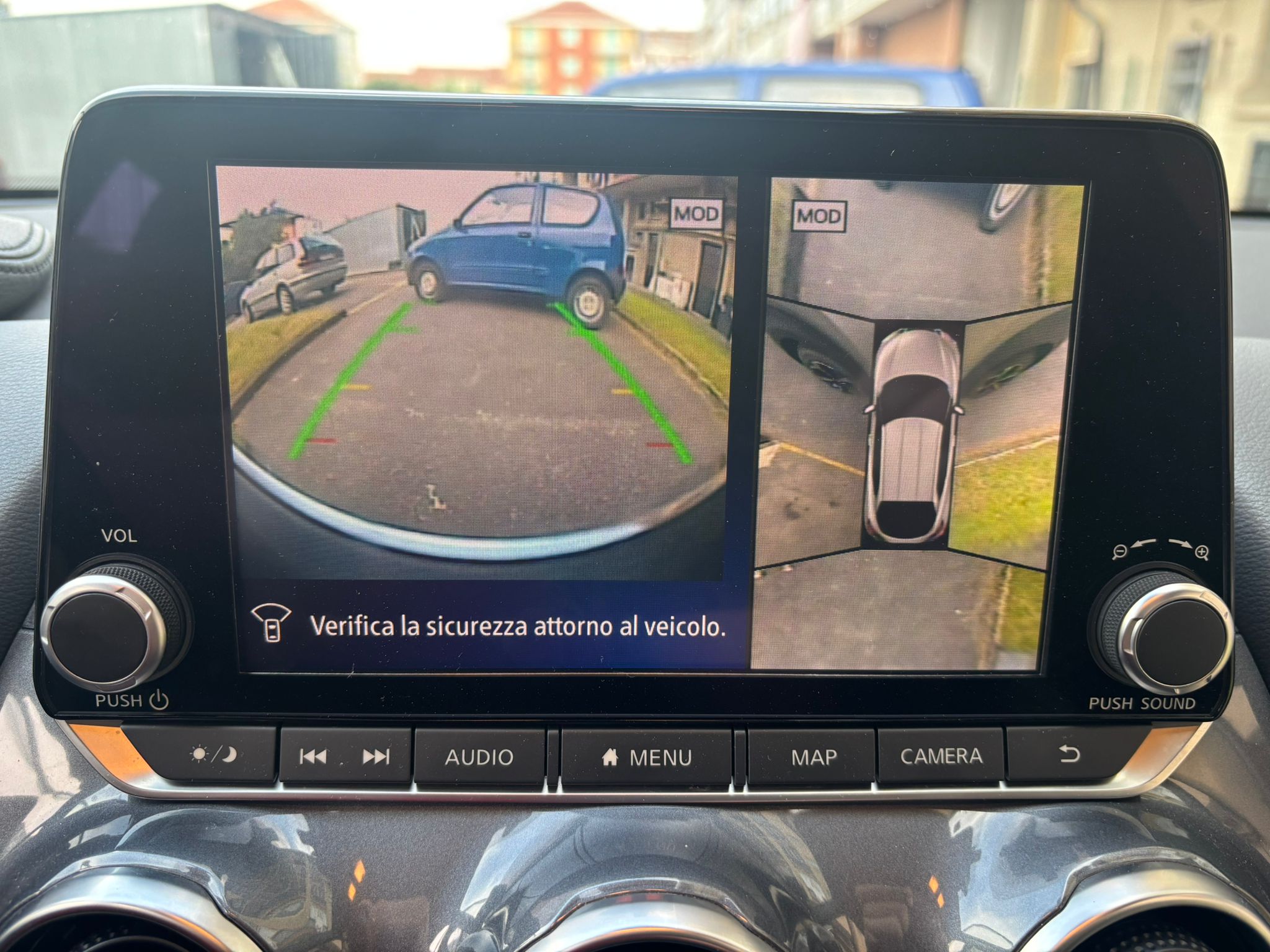 
								NISSAN JUKE 1.0 BENZINA TECKNA ANNO 2020 full									