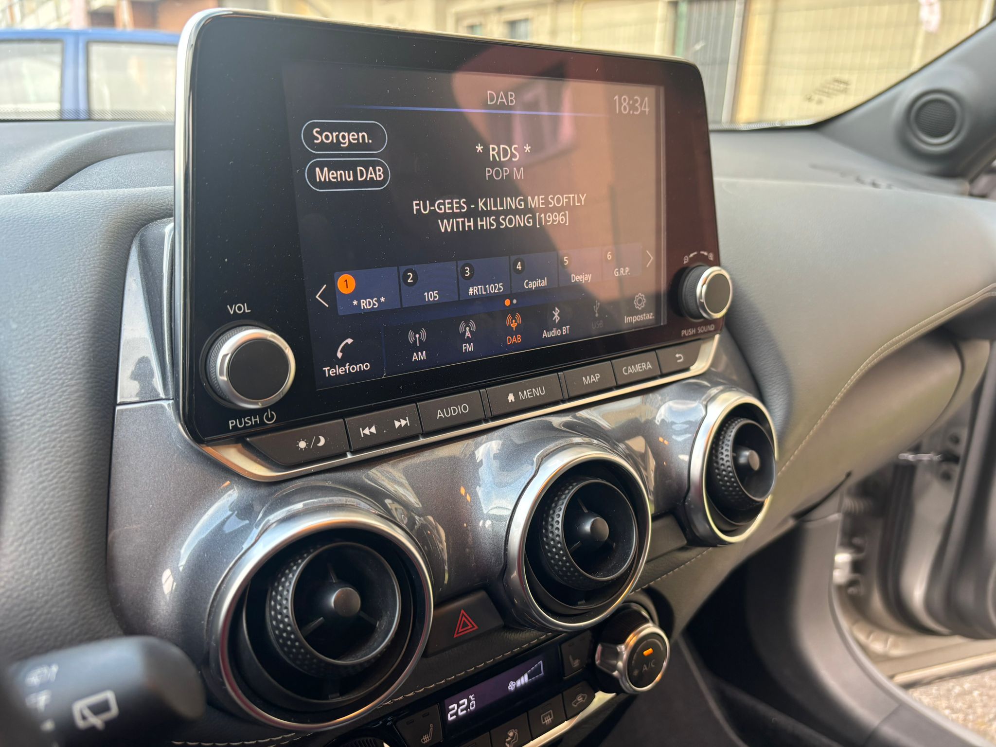 
								NISSAN JUKE 1.0 BENZINA TECKNA ANNO 2020 full									