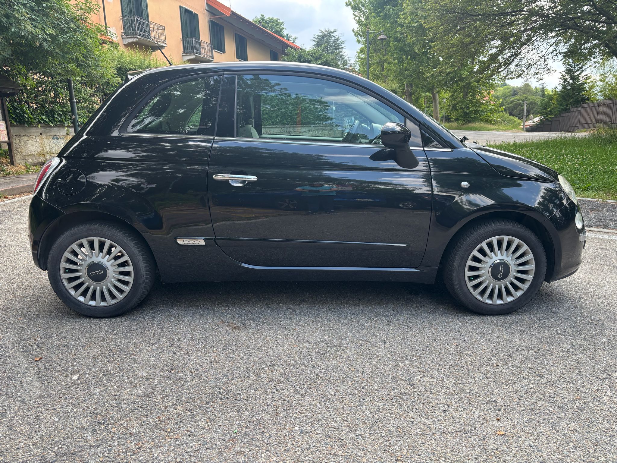 
								FIAT 500 LOUNGE PANORAMICA full									
