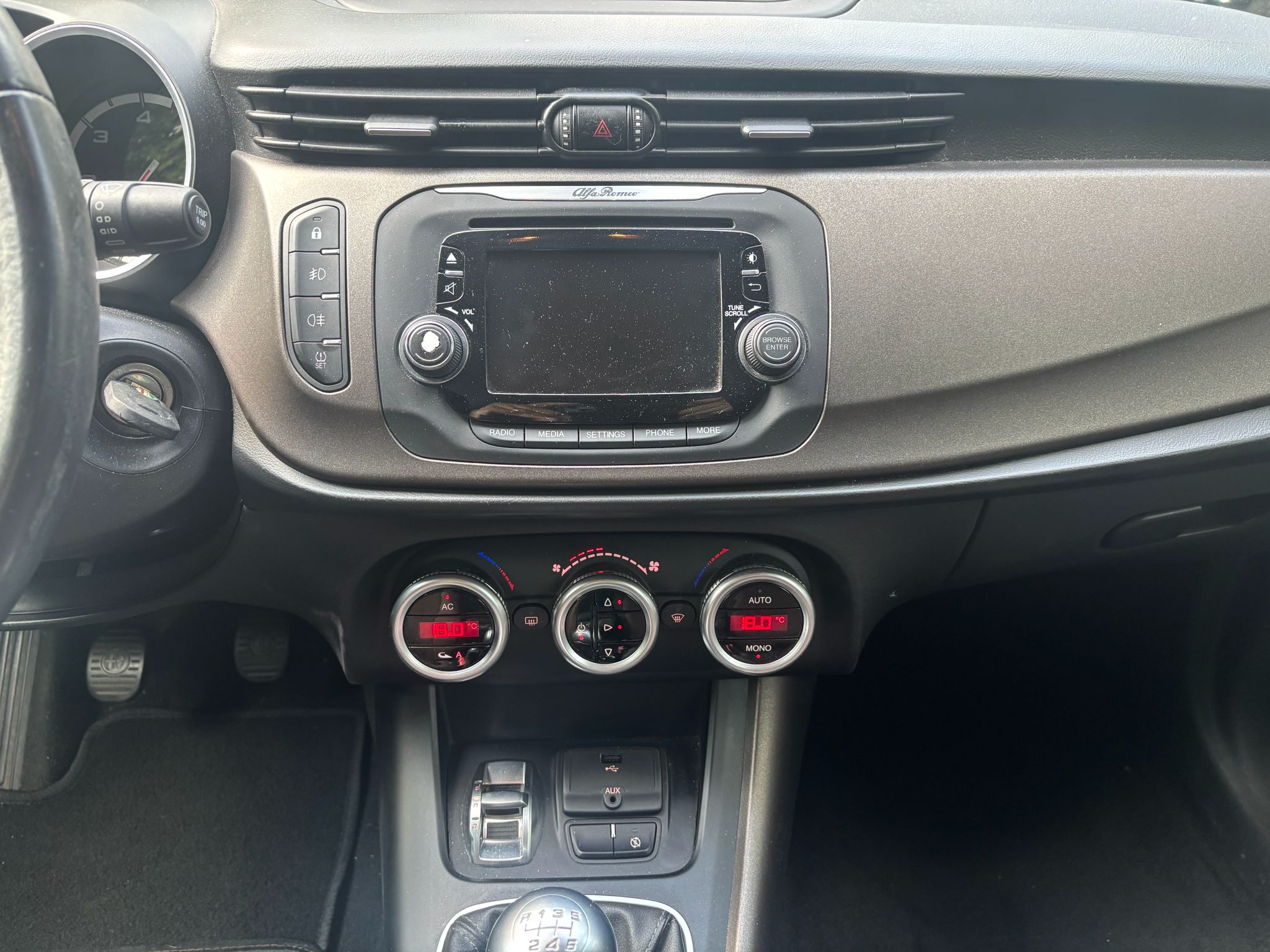
								ALFA ROMEO GIULIETTA 1.6 JTDm 2014 full									